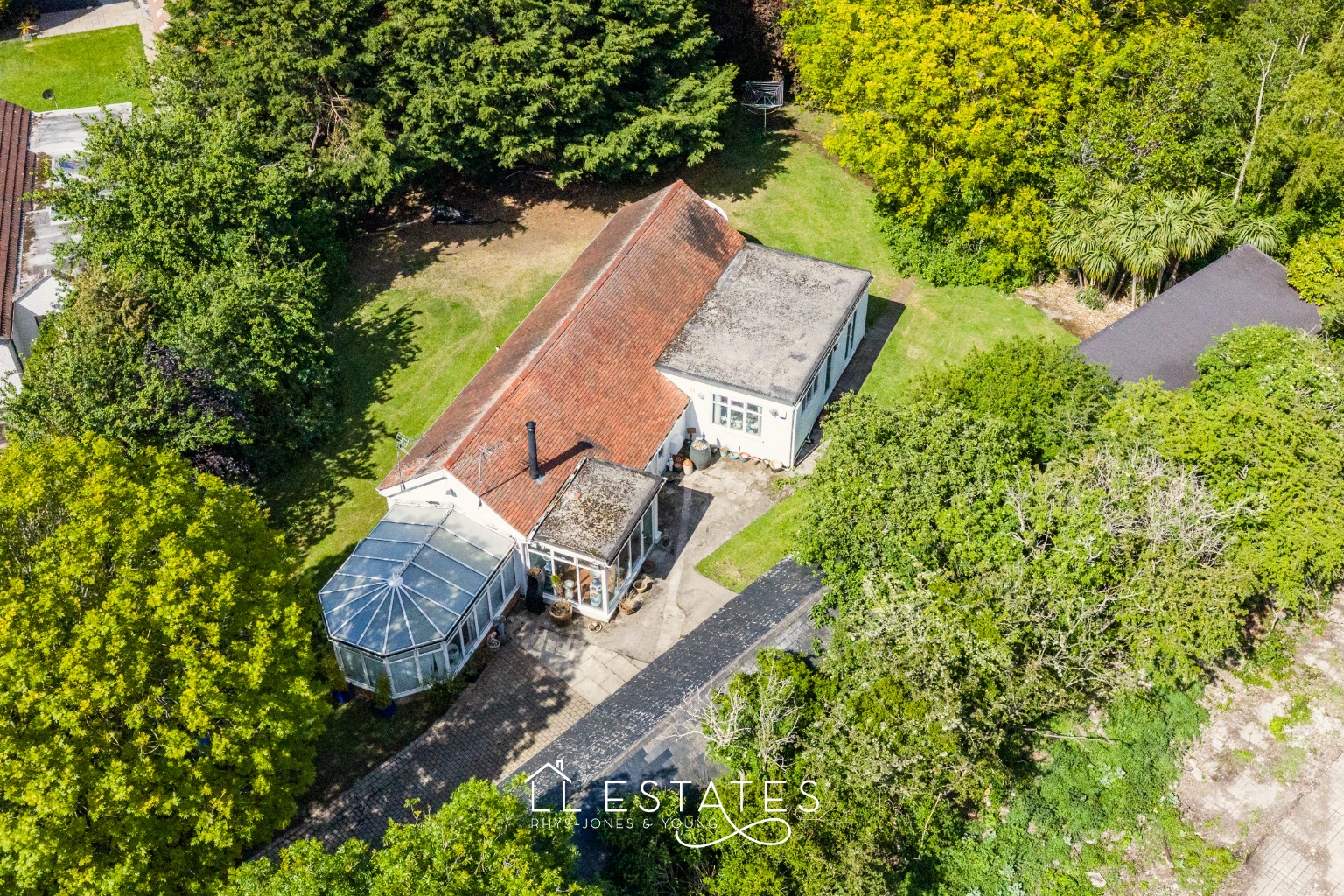 3 bed detached bungalow for sale in Avondale Drive, Rhyl, LL18 4EL  - Property Image 12