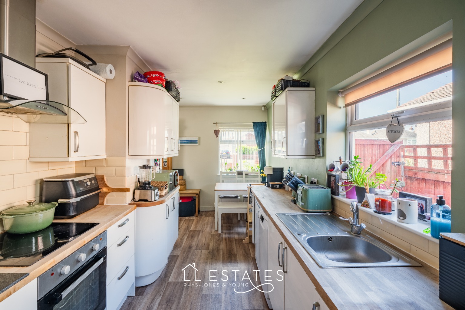 3 bed detached bungalow for sale in Bryn Cwnin Road, Rhyl, LL18 4UD 2