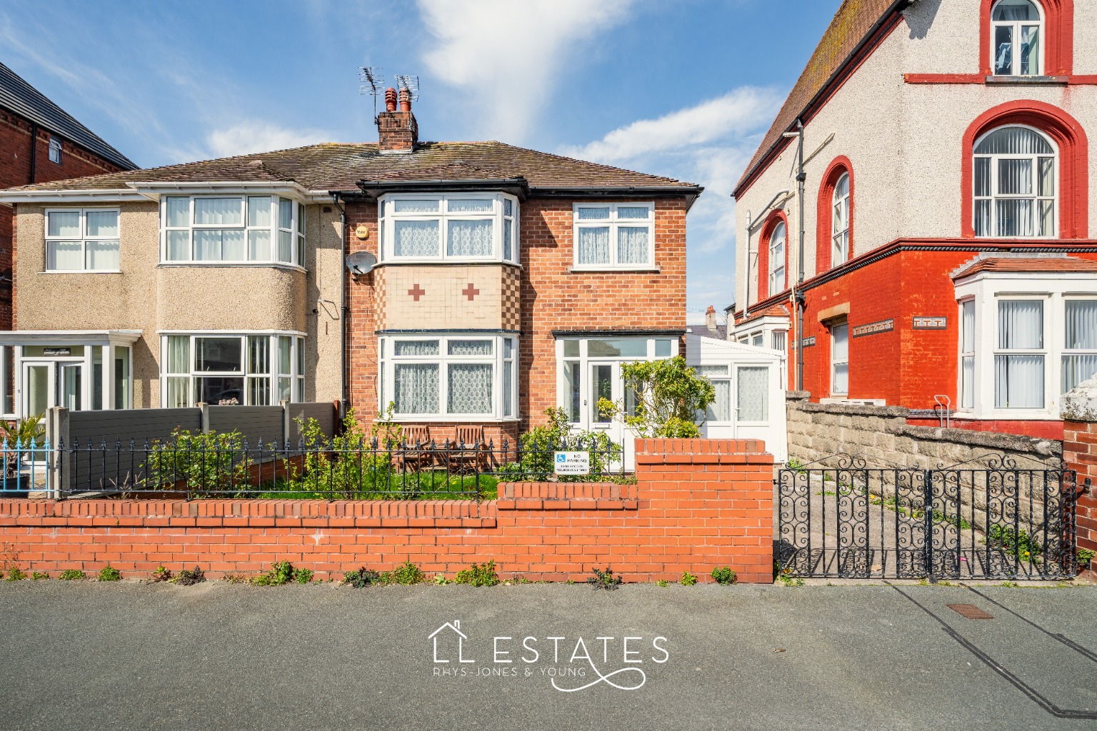 3 bed semi-detached house for sale in Seabank Road, Rhyl, LL18 1EA  - Property Image 1