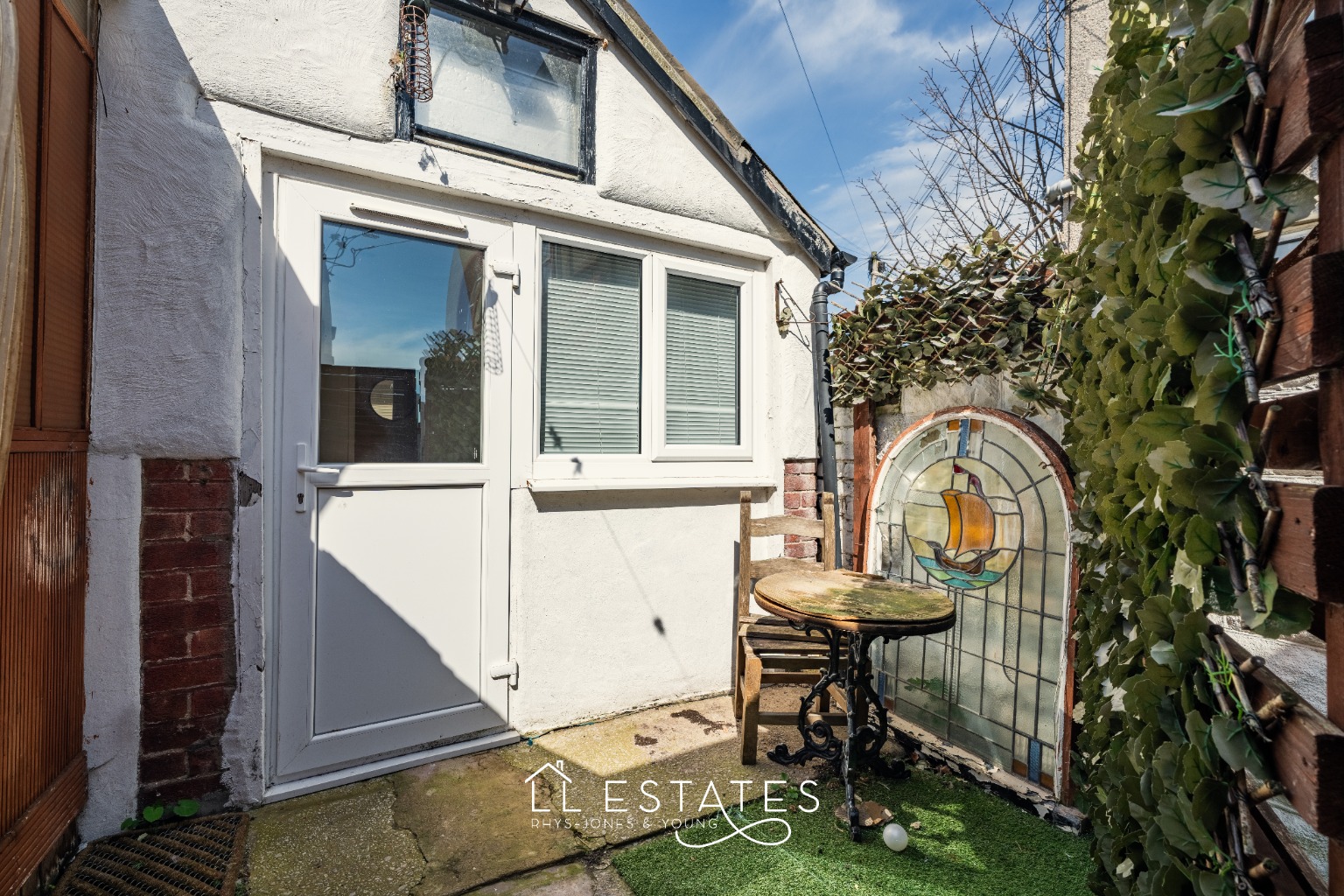 3 bed semi-detached house for sale in Seabank Road, Rhyl, LL18 1EA  - Property Image 16