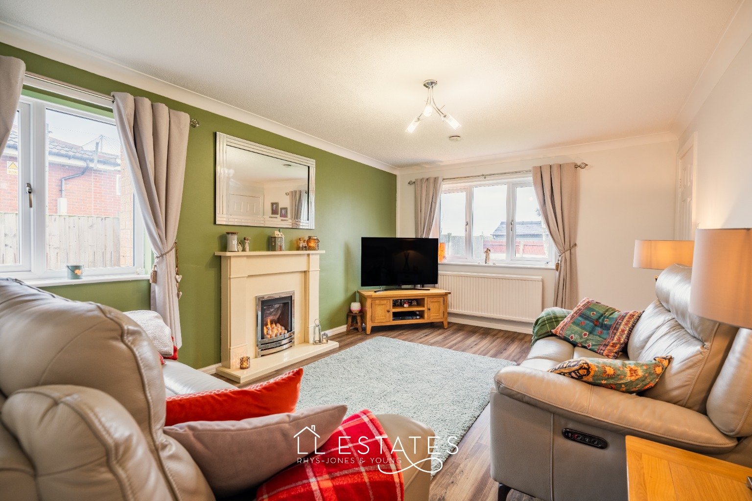 4 bed detached house for sale in Llys Bedwen, Rhyl, LL18 4LQ  - Property Image 3