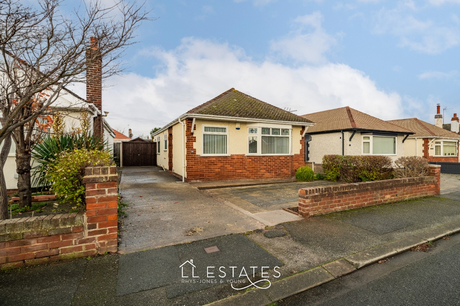 3 bed detached bungalow for sale in Patrick Avenue, Rhyl, LL18 4TU