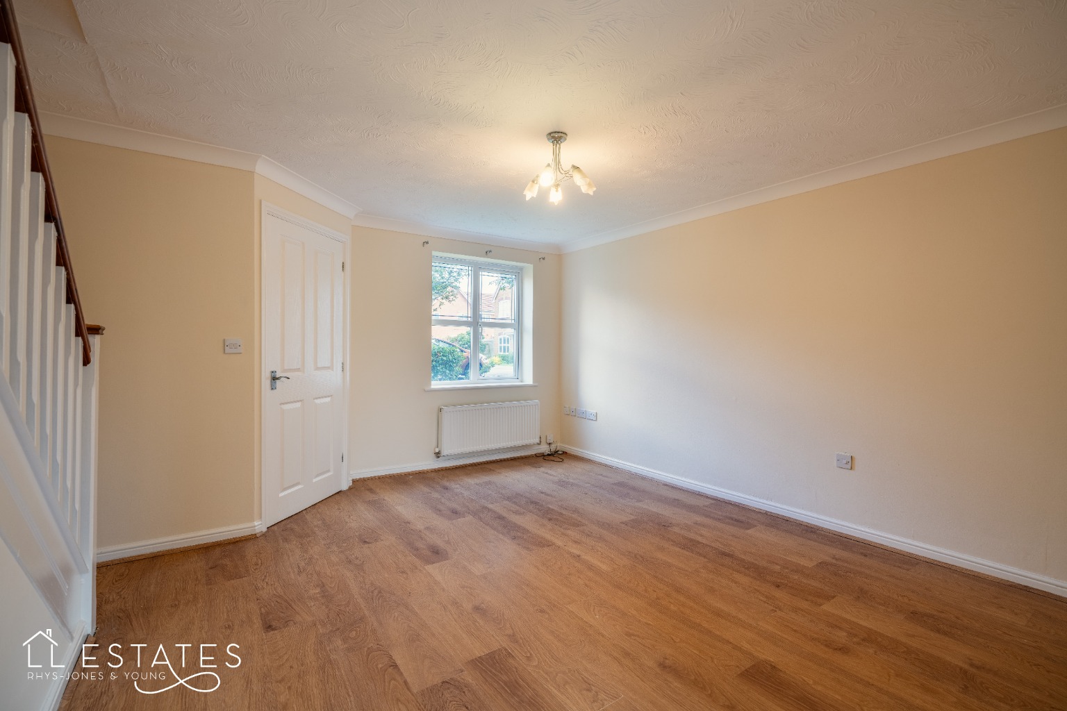 3 bed terraced house for sale in Ffordd Pant y Celyn 3