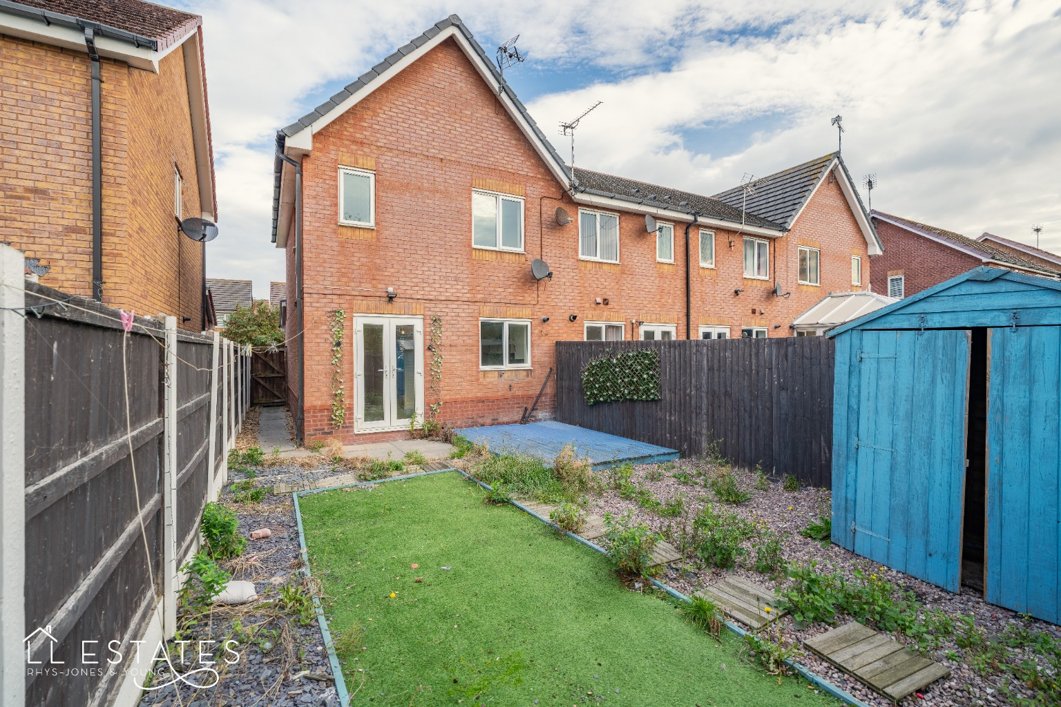 3 bed terraced house for sale in Ffordd Pant y Celyn 8