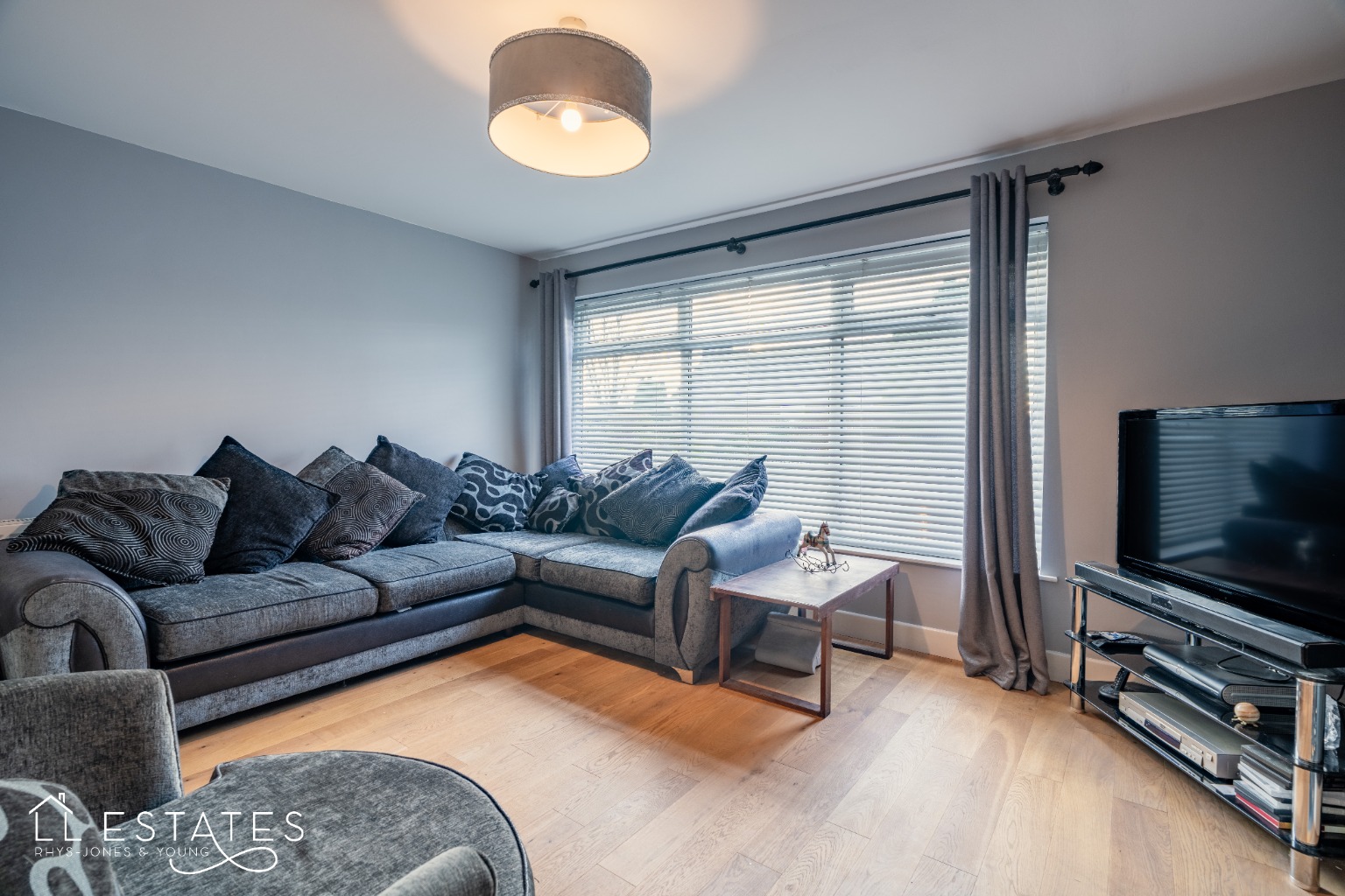 4 bed detached bungalow for sale in Nant Close, Rhuddlan 3