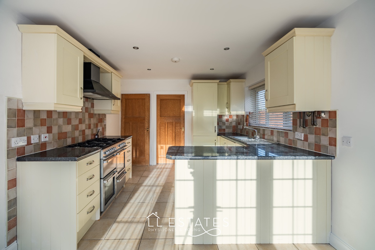 4 bed detached house for sale in Trelogan, CH8 9BY  - Property Image 6