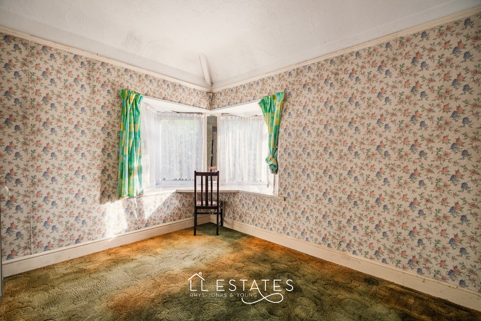 4 bed detached bungalow for sale in Warren Drive, Prestatyn, Denbighshire, LL19 6