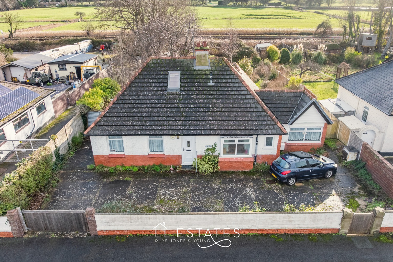 4 bed detached bungalow for sale in Warren Drive, Prestatyn, Denbighshire, LL19 10