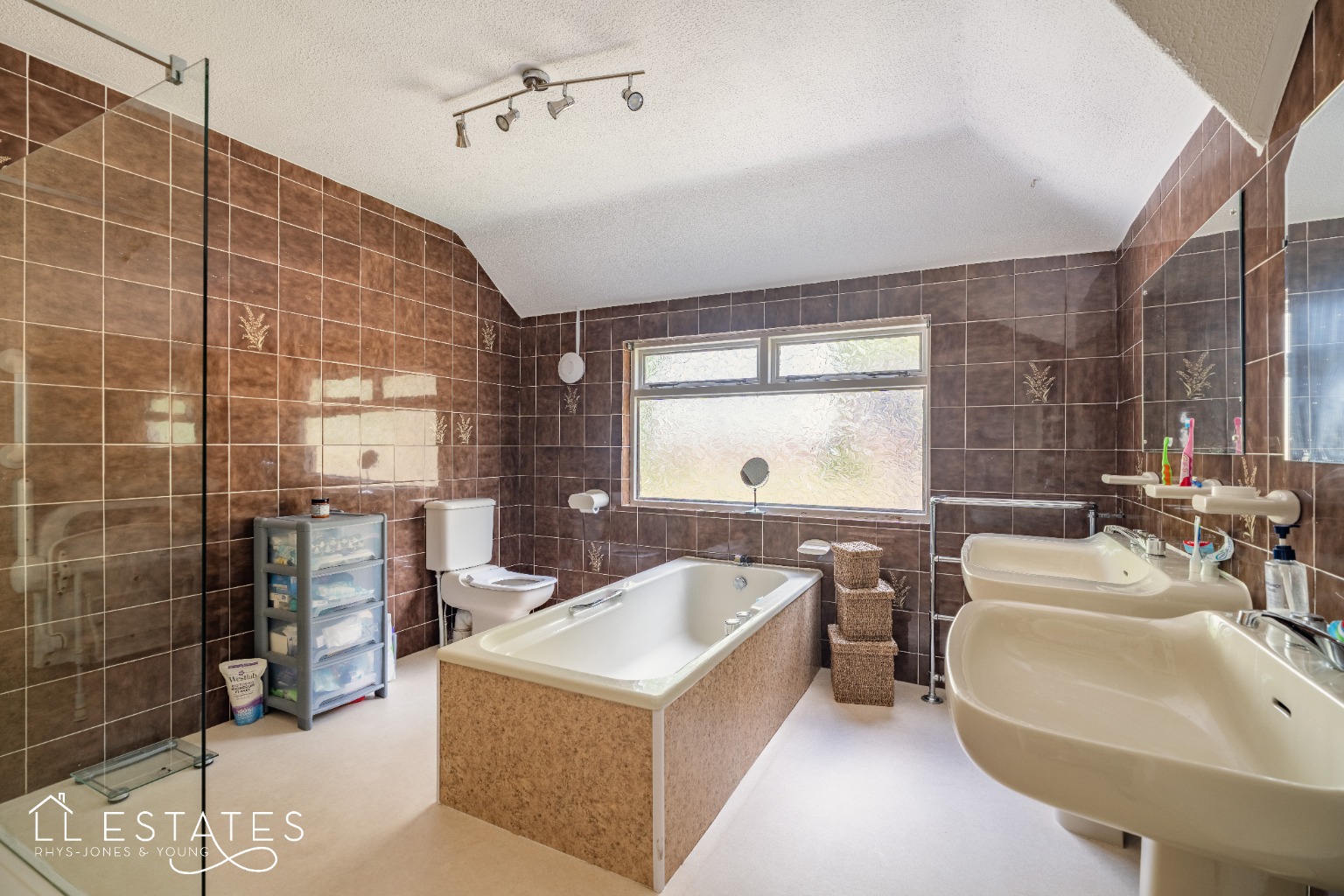 5 bed detached house for sale in Cwm Road, Dyserth 12
