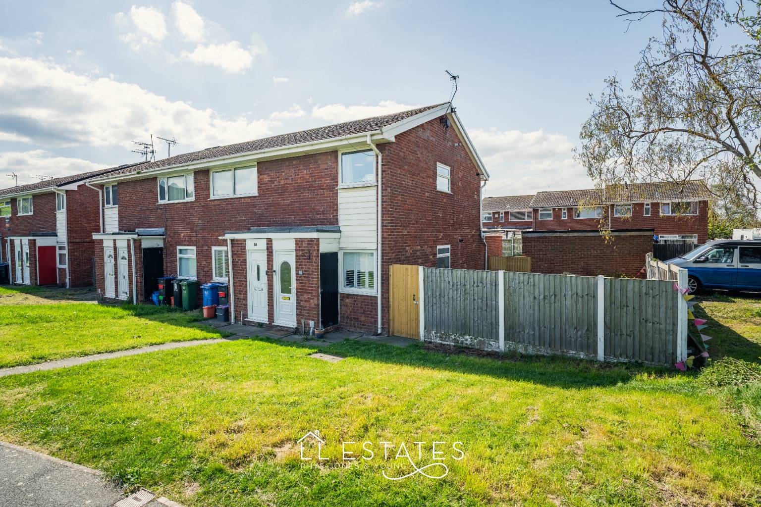 2 bed ground floor flat for sale in Ffordd Penrhwylfa, Prestatyn LL19 8AH