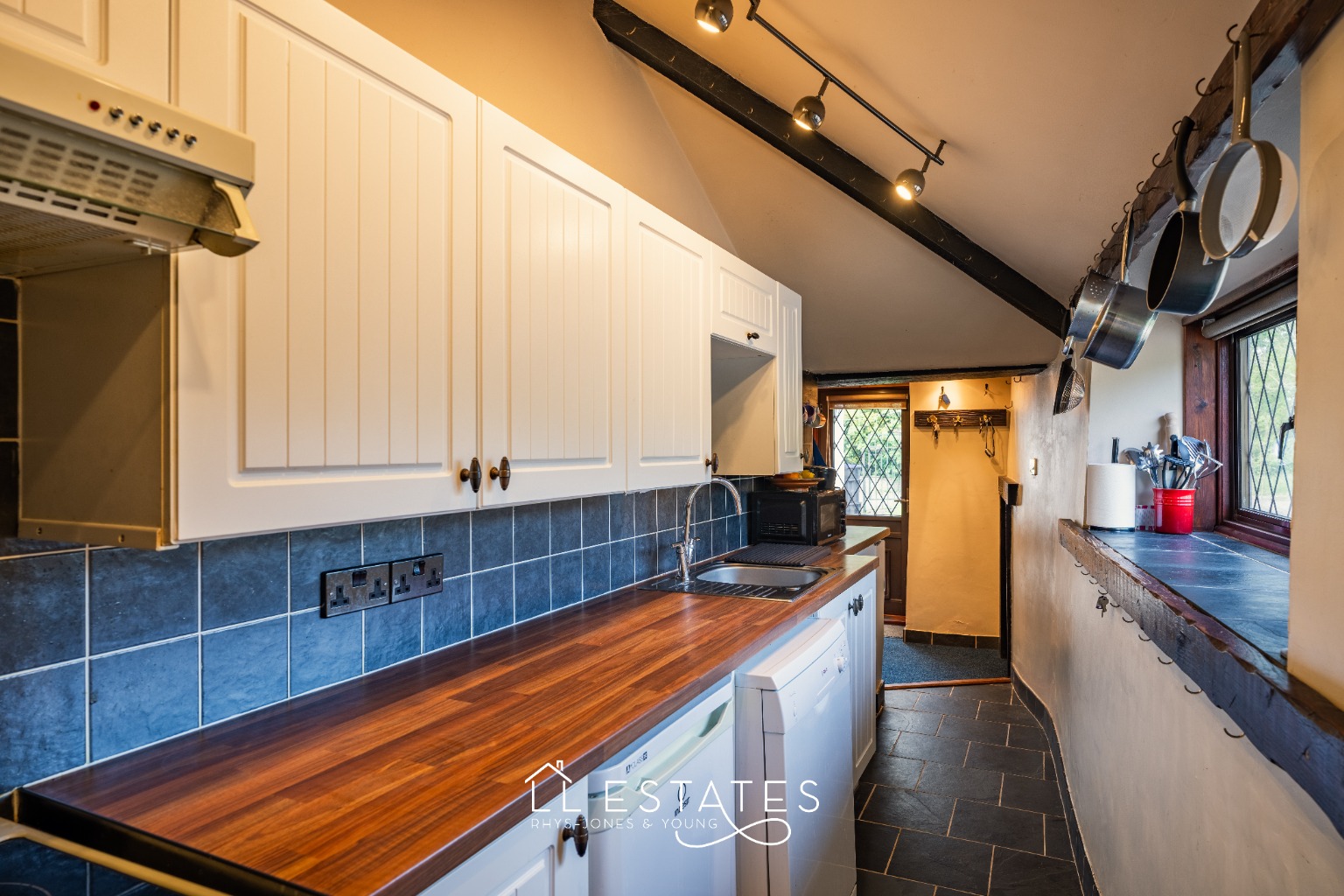 2 bed detached bungalow for sale in Laburnum Cottage , Bryniau, Dyserth  - Property Image 10