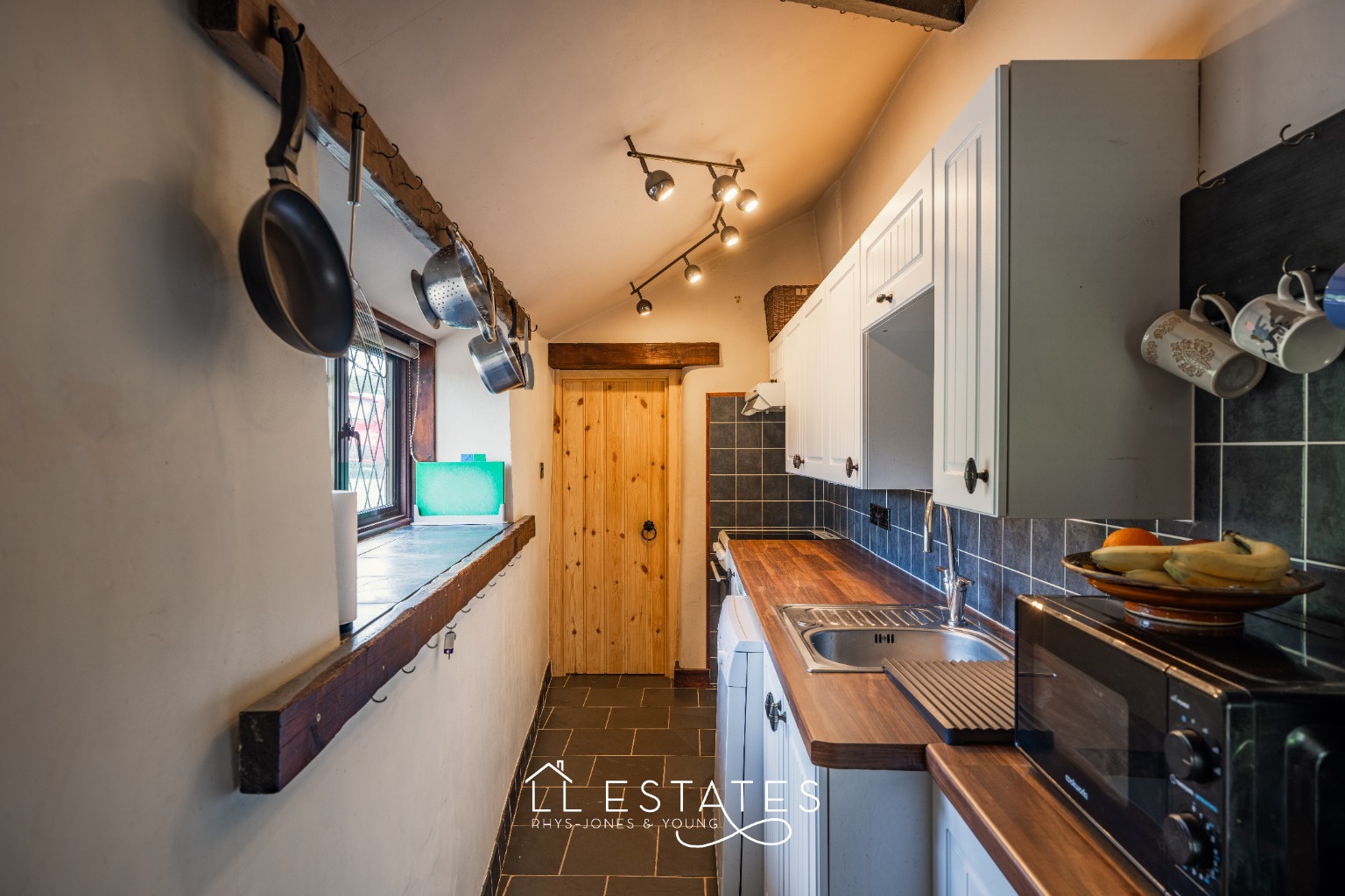 2 bed detached bungalow for sale in Laburnum Cottage , Bryniau, Dyserth  - Property Image 11