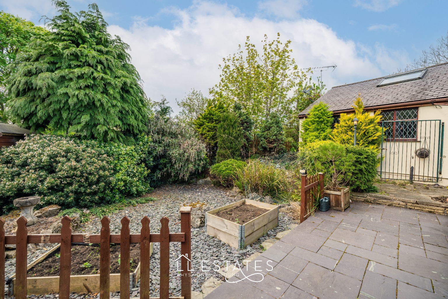 2 bed detached bungalow for sale in Laburnum Cottage , Bryniau, Dyserth  - Property Image 13