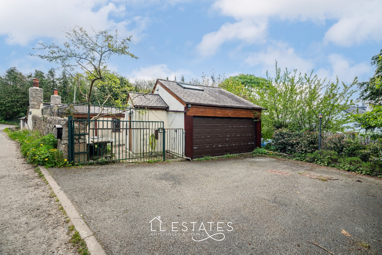 2 bed detached bungalow for sale in Laburnum Cottage , Bryniau, Dyserth 14