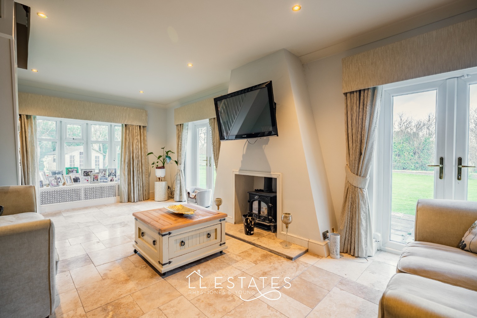 4 bed detached bungalow for sale in Ogwen Avenue, Kinmel Bay, LL18 5ER 8