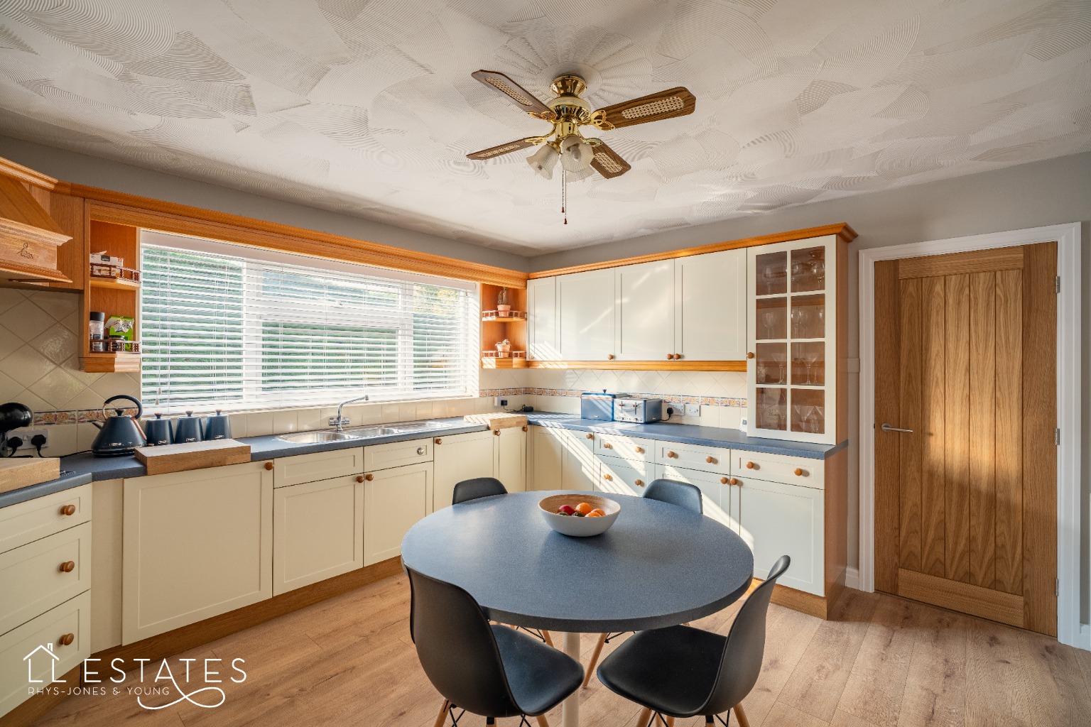 5 bed detached house for sale in Mount Road, St. Asaph 2