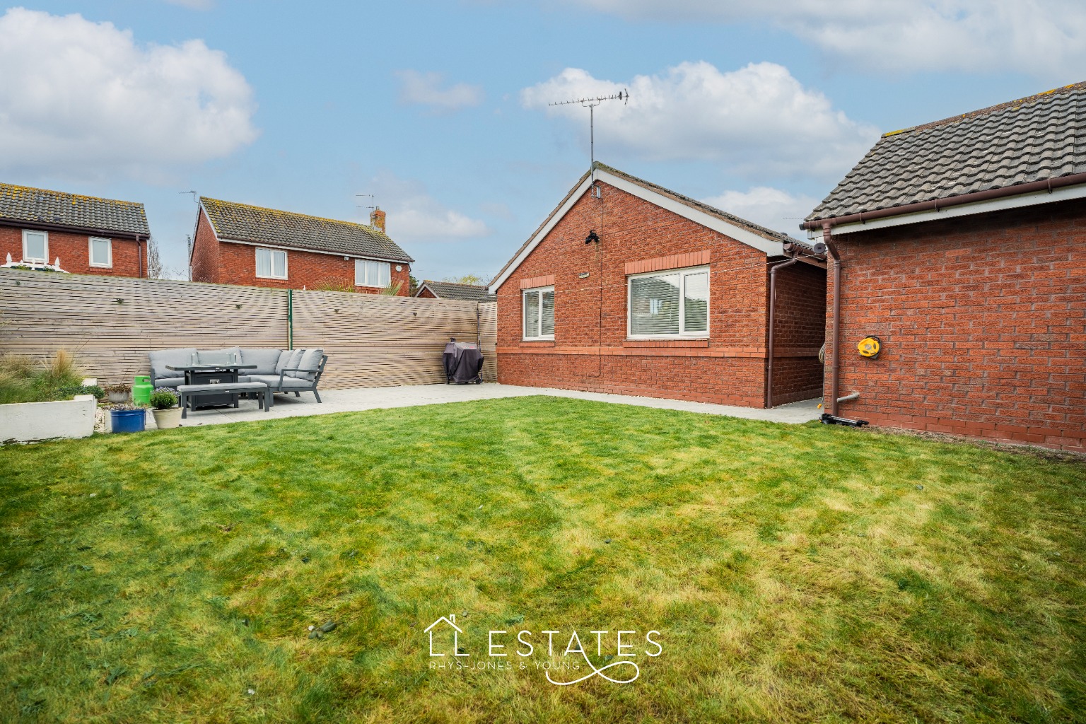 2 bed detached bungalow for sale in Lon Celynnen, Rhyl, LL18 4LZ  - Property Image 10