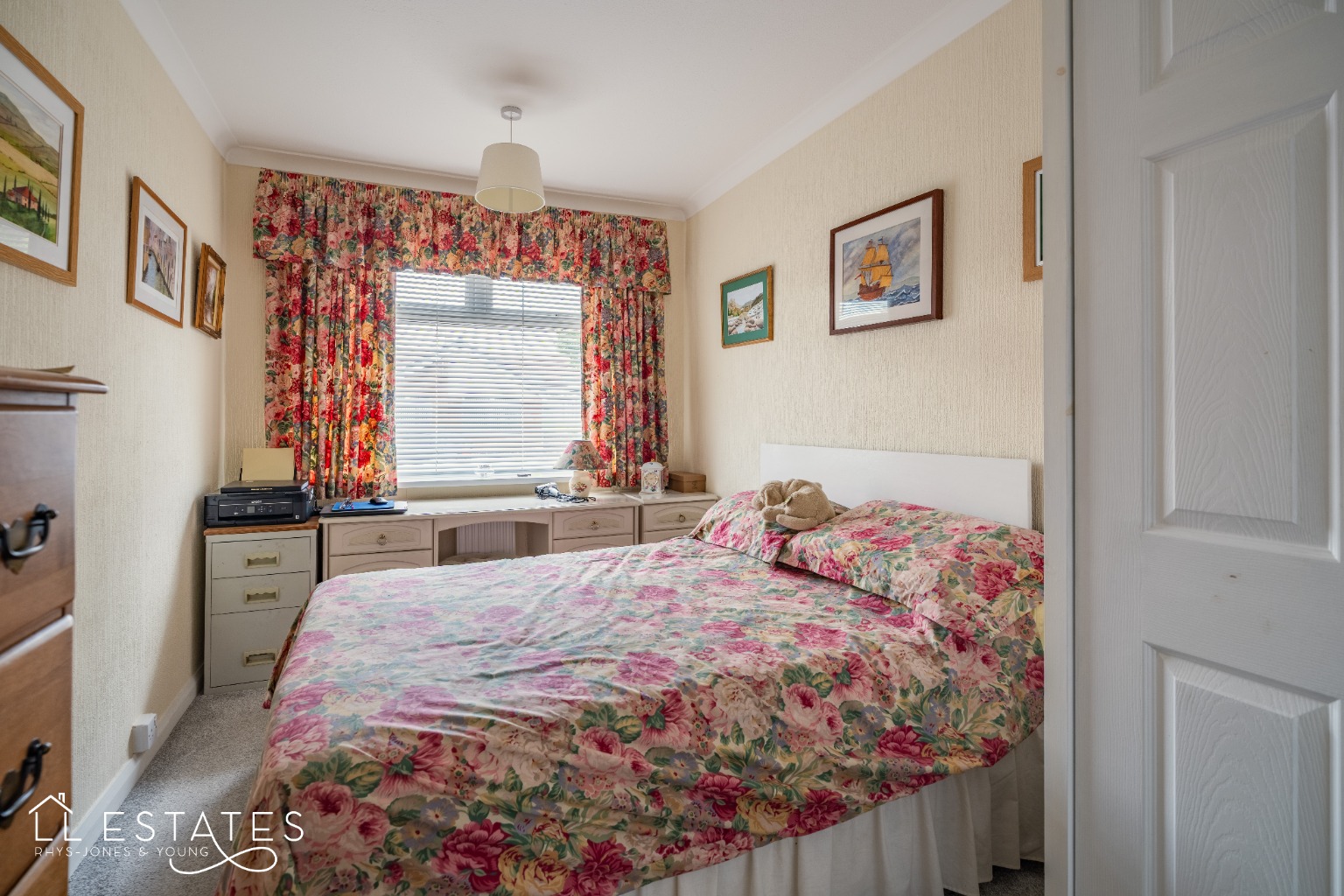 2 bed detached bungalow for sale in Garnett Drive, Prestatyn  - Property Image 5