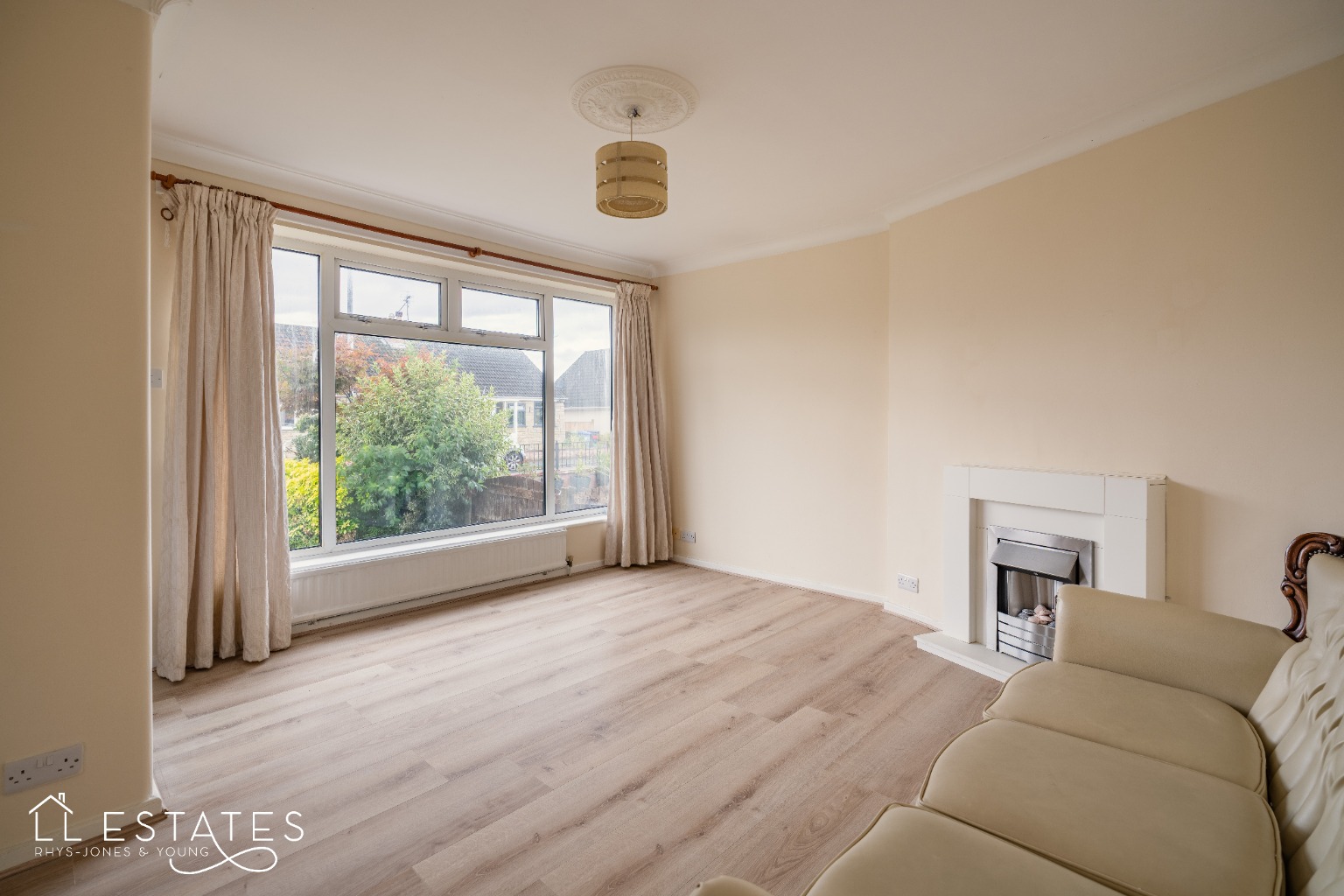 2 bed semi-detached bungalow for sale in Bangor Crescent, Prestatyn 3