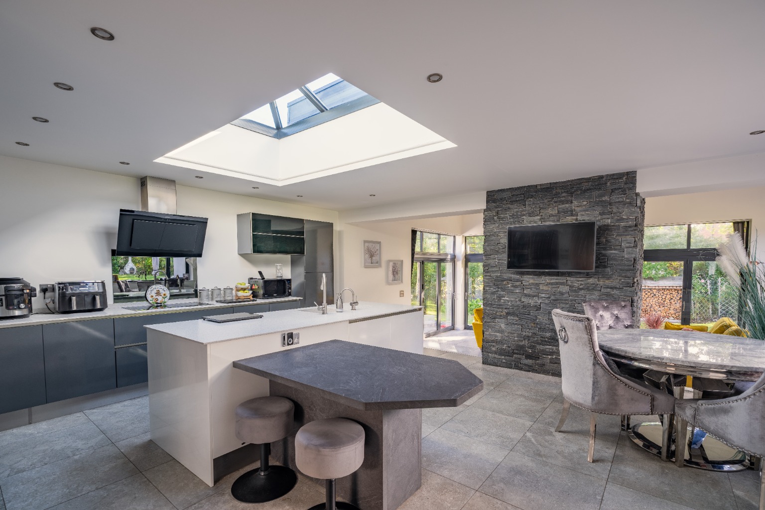 4 bed detached bungalow for sale in Mount Road, St. Asaph, LL17 0DH 4