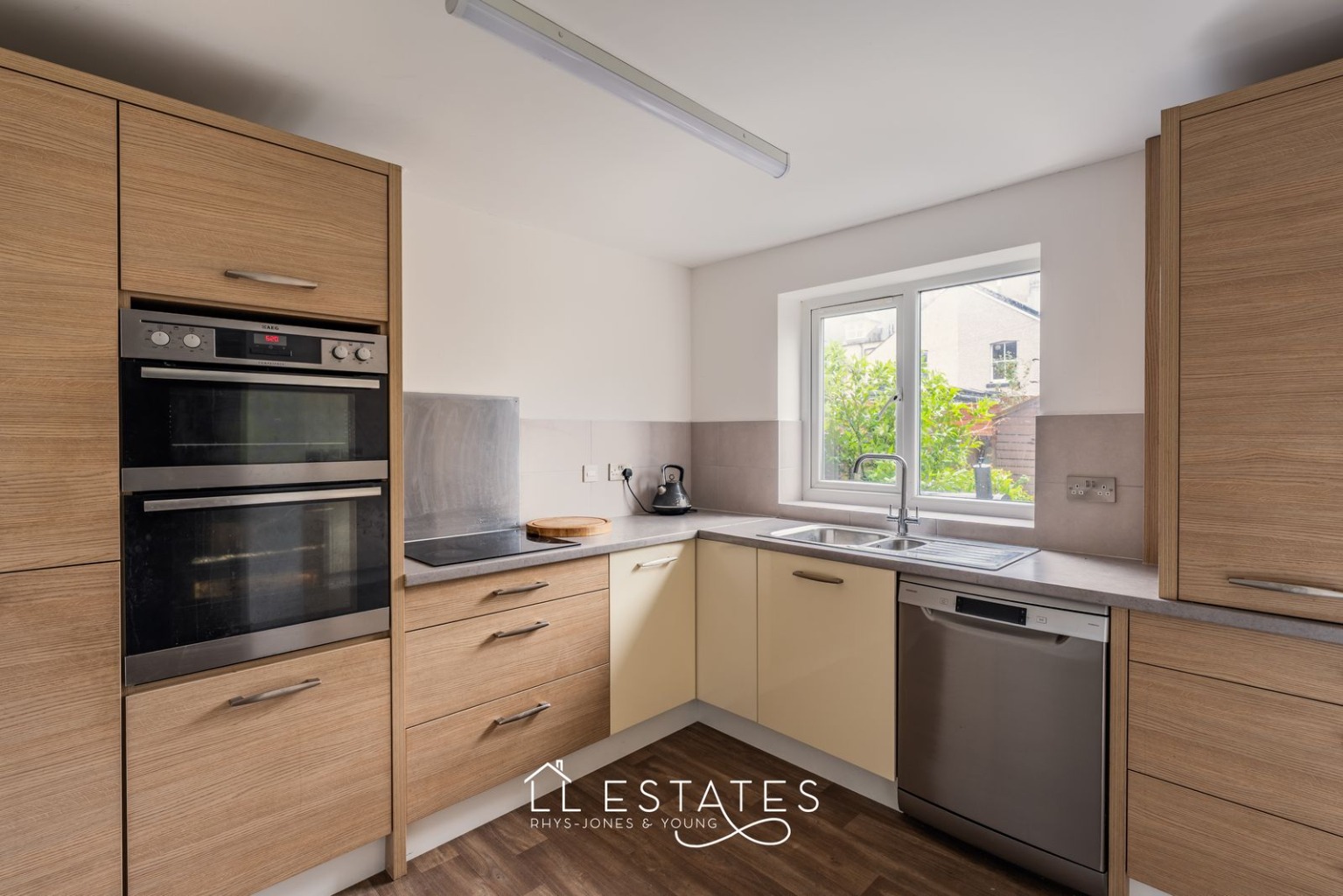 3 bed terraced house for sale in 27-29 East Parade, Rhyl, Denbighshire, LL18  - Property Image 2