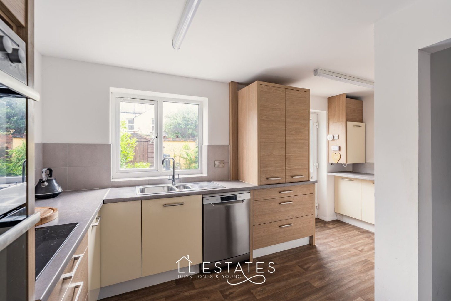 3 bed terraced house for sale in 27-29 East Parade, Rhyl, Denbighshire, LL18  - Property Image 3