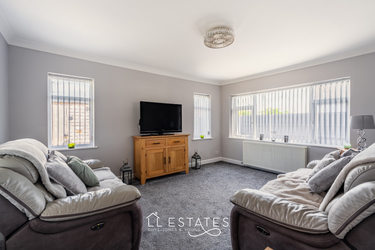 3 bed detached bungalow for sale in Dyserth Road, Rhyl, LL18 4DT  - Property Image 4