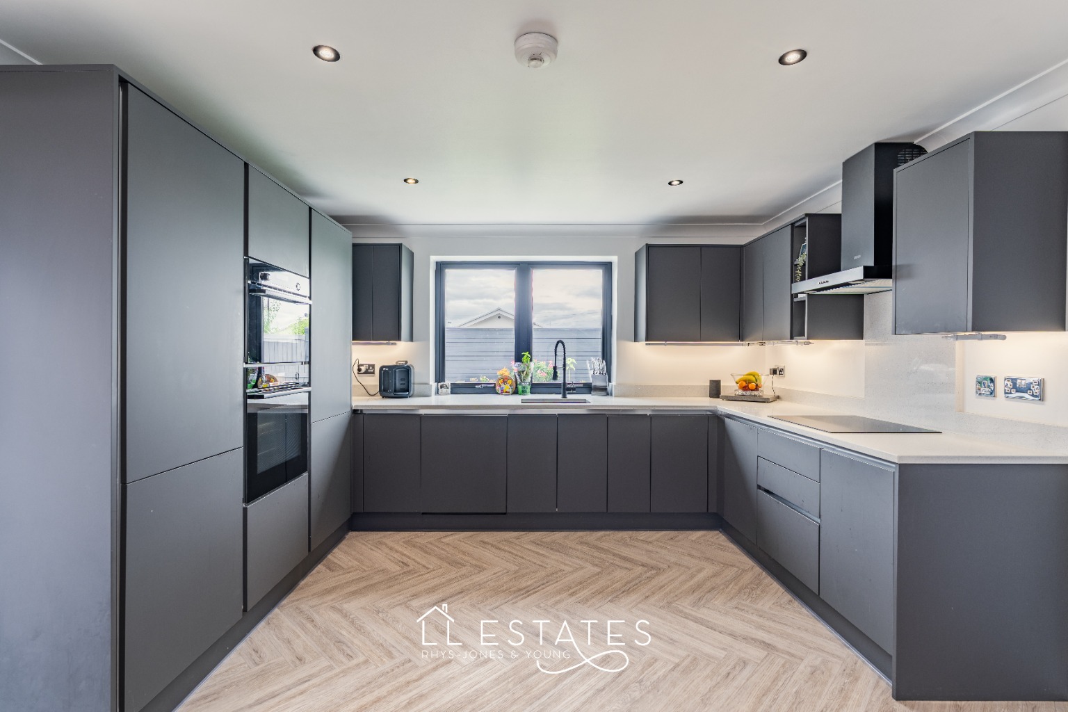 4 bed detached house for sale in The Views, Upper Denbigh Road, St. Asaph, Denbighshire, LL17 0BG 3