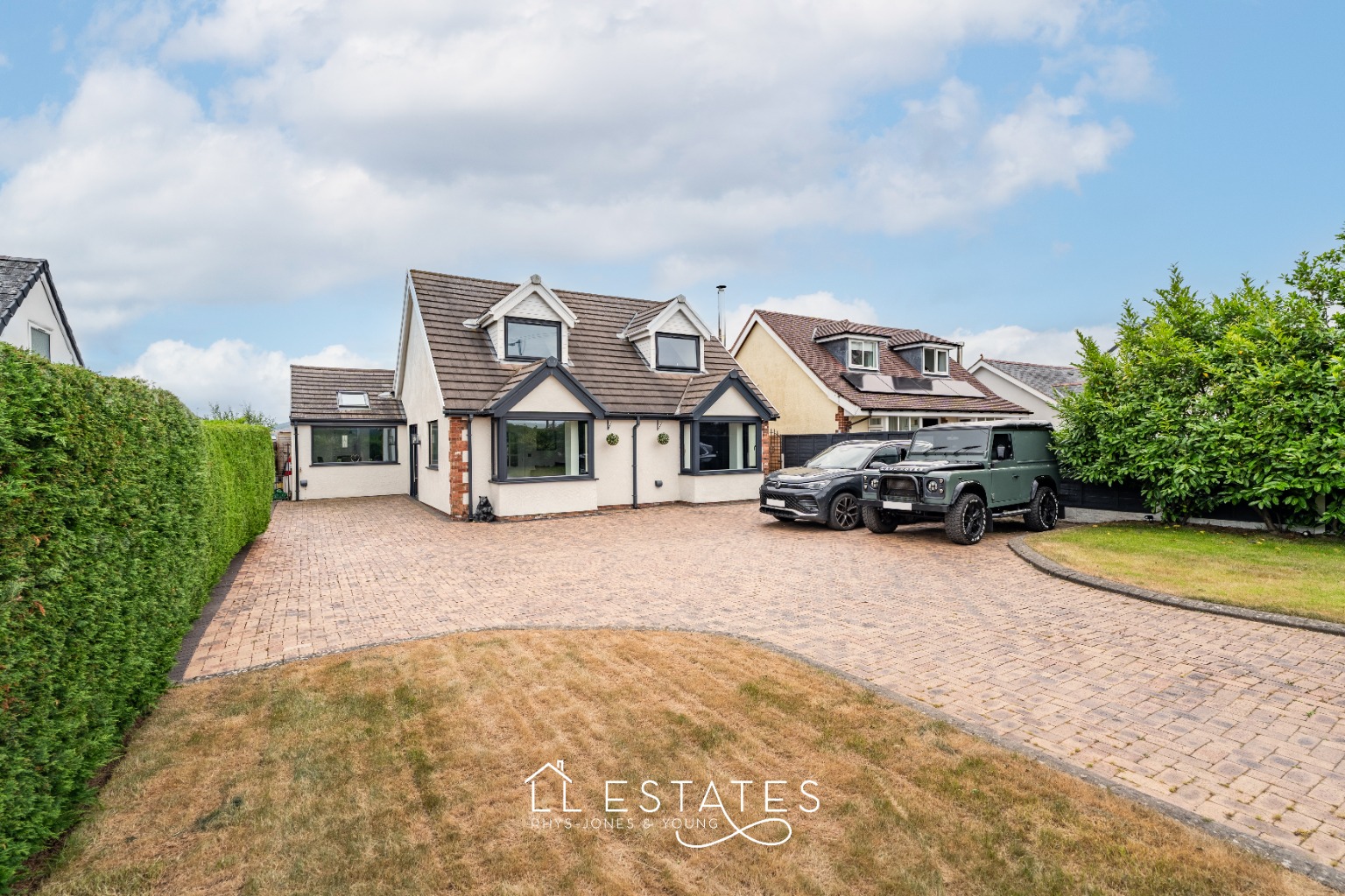 4 bed detached house for sale in The Views, Upper Denbigh Road, St. Asaph, Denbighshire, LL17 0BG - Property Image 1