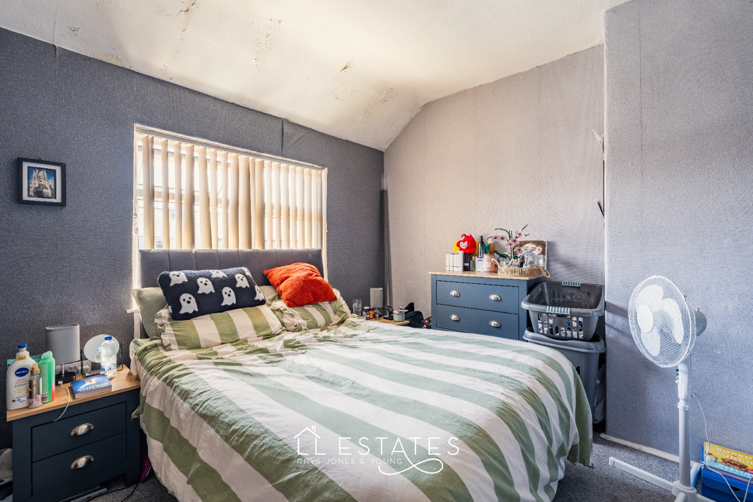 3 bed terraced house for sale in 48, Prince Edward Avenue, Rhyl, LL18 4PY  - Property Image 6
