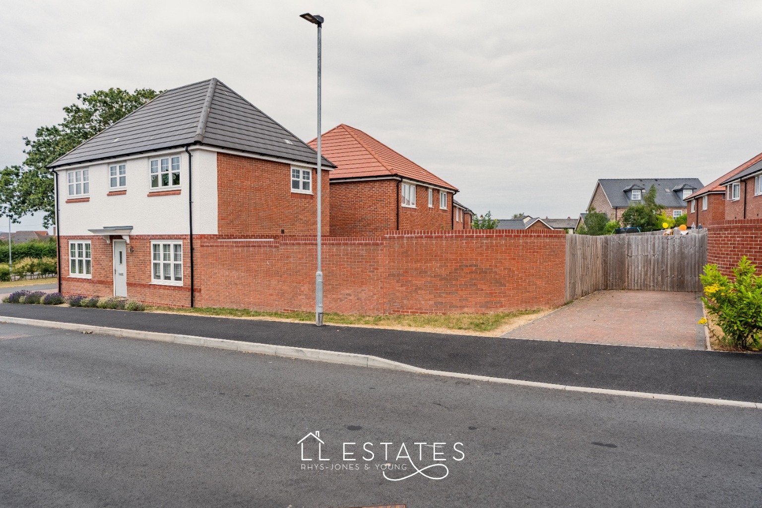 3 bed detached house for sale in 1, Rhodfa Ty Tyn, St Asaph, LL17 0FE  - Property Image 15