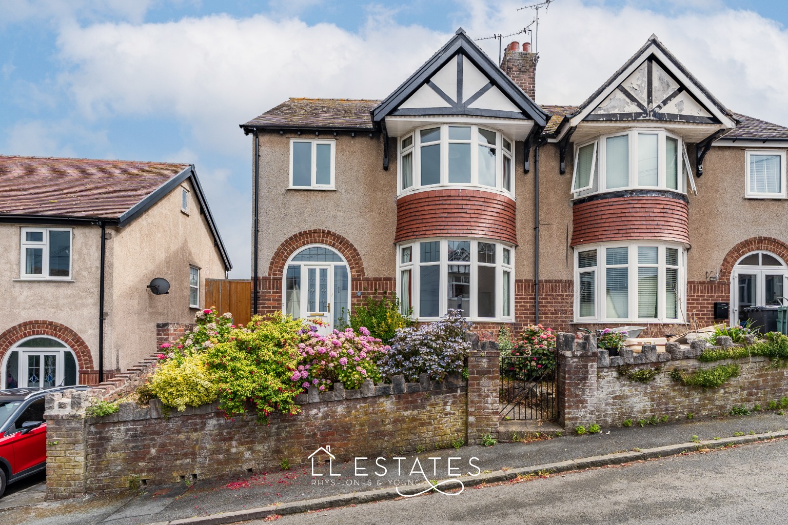 3 bed semi-detached house for sale in Hillside Avenue, Old Colwyn, LL29 9UB - Property Image 1