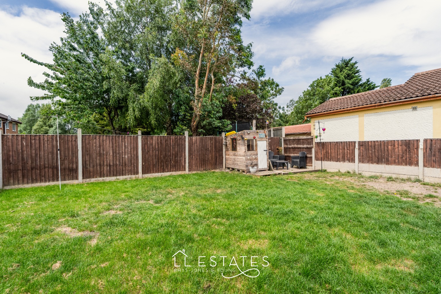 3 bed detached bungalow for sale in 32 Llugwy Road, Kinmel Bay, Conwy, LL18 5LD  - Property Image 13