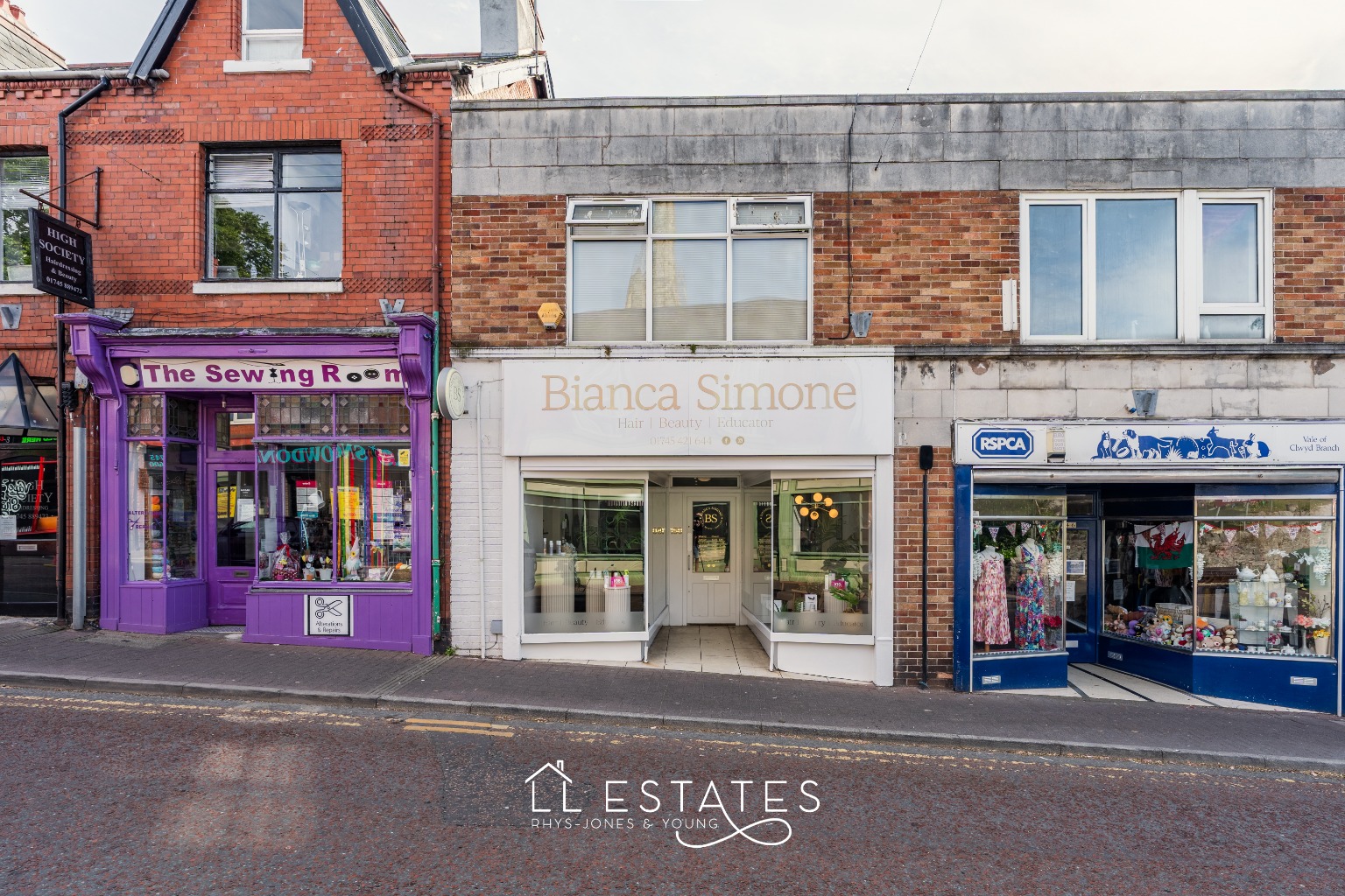 2 bed hairdresser/barber shop for sale in Prestatyn, Denbighshire, LL19  - Property Image 1