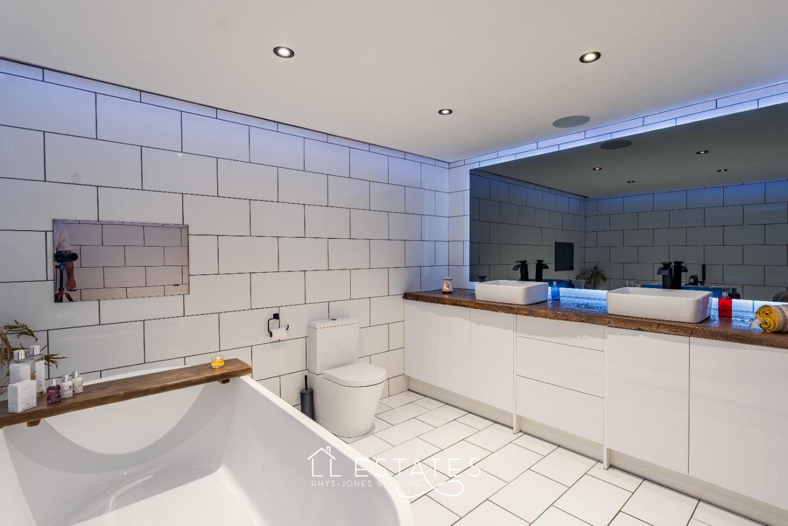 4 bed detached bungalow for sale in Towyn Way East, Towyn, Abergele, Conwy, LL22 9
