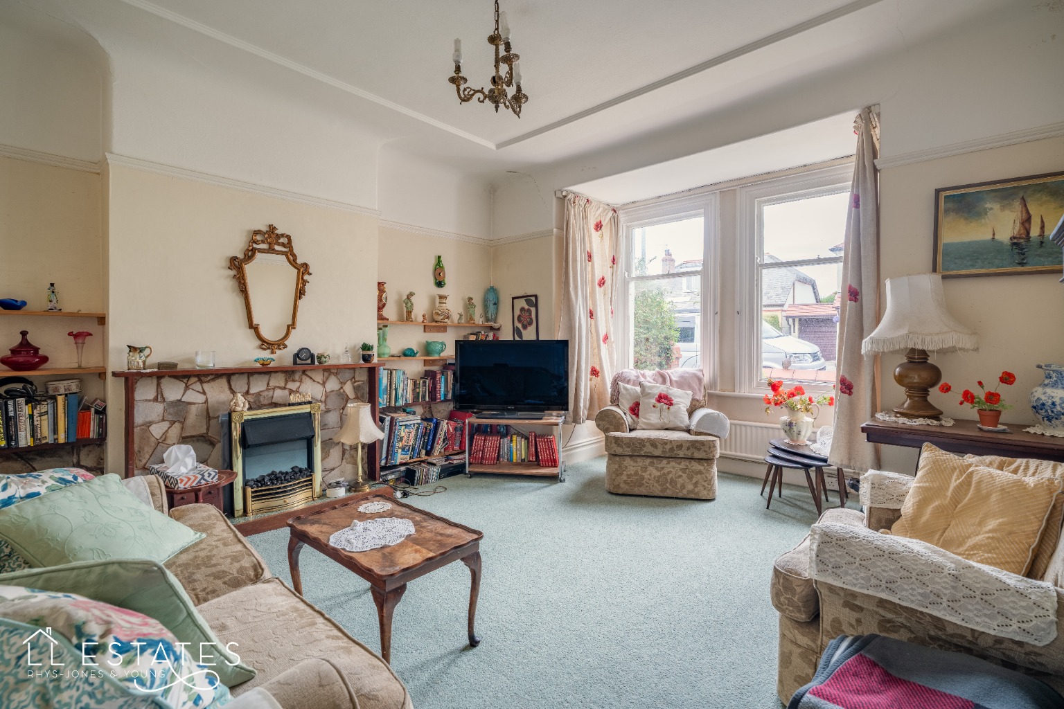 4 bed semi-detached house for sale in 3 Melyd Avenue, Prestatyn, Denbighshire, LL19 8RN  - Property Image 4