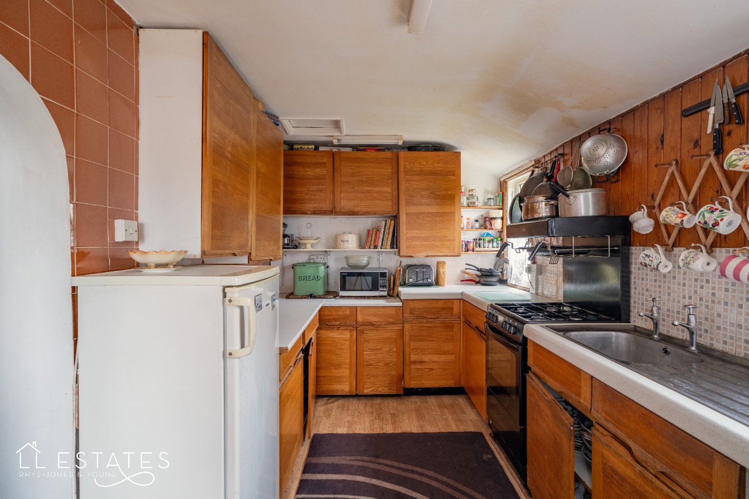 4 bed semi-detached house for sale in 3 Melyd Avenue, Prestatyn, Denbighshire, LL19 8RN 5
