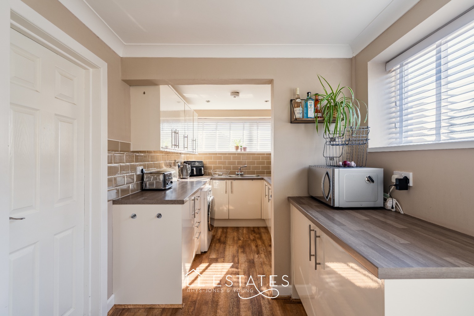 2 bed semi-detached bungalow for sale in Prestatyn, Denbighshire, LL19  - Property Image 4