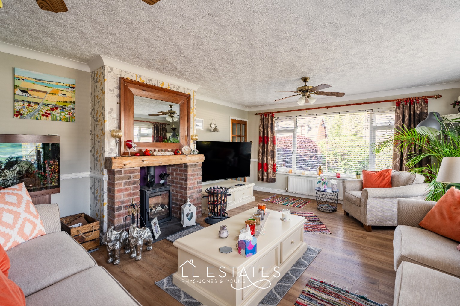 4 bed detached bungalow for sale in 11 Cilgant Eglwys Wen, Bodelwyddan, Denbighshire, LL18 5US  - Property Image 5