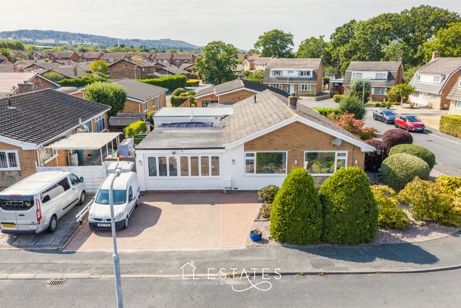 4 bed detached bungalow for sale in 11 Cilgant Eglwys Wen, Bodelwyddan, Denbighshire, LL18 5US 16