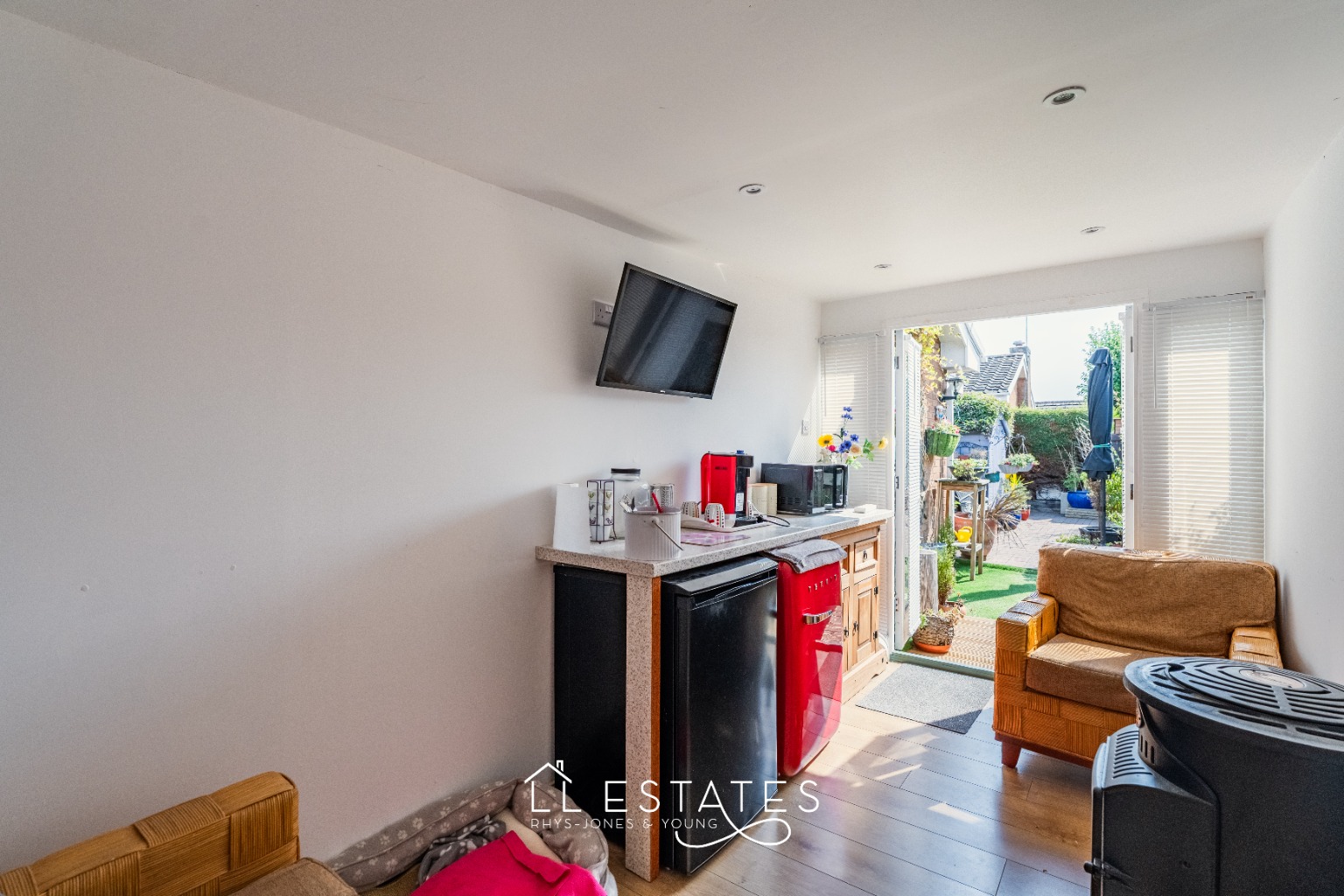 4 bed detached bungalow for sale in 11 Cilgant Eglwys Wen, Bodelwyddan, Denbighshire, LL18 5US 14