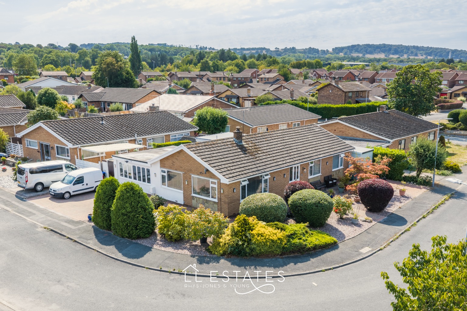 4 bed detached bungalow for sale in 11 Cilgant Eglwys Wen, Bodelwyddan, Denbighshire, LL18 5US  - Property Image 1