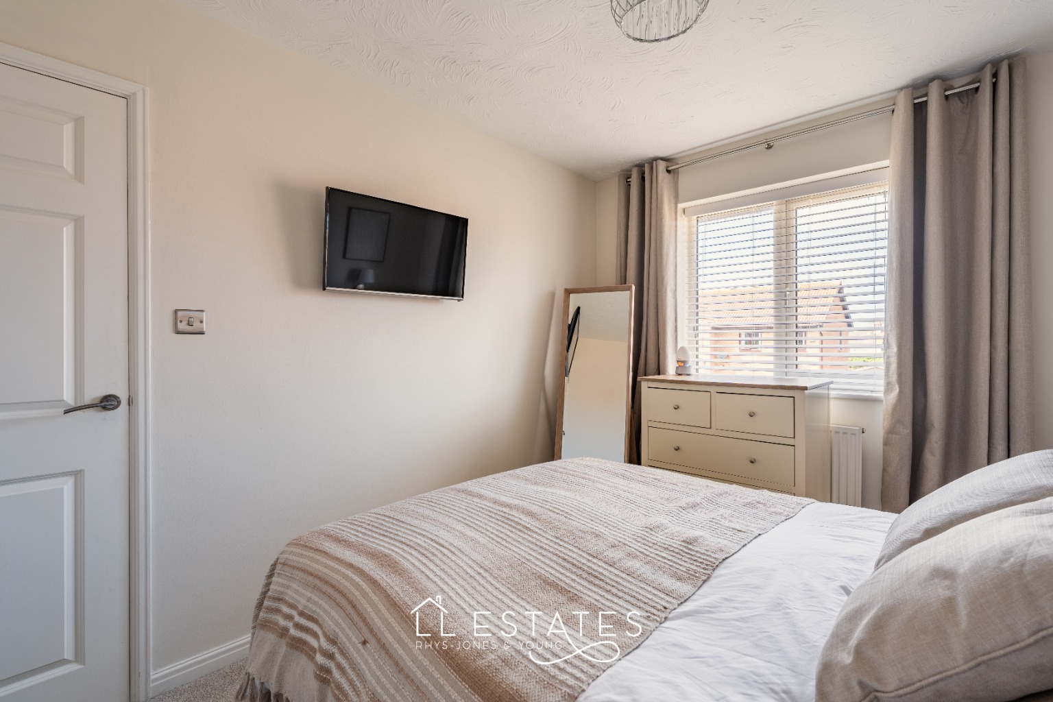 3 bed semi-detached house for sale in Walnut Crescent, Rhyl. LL18 4PQ 6