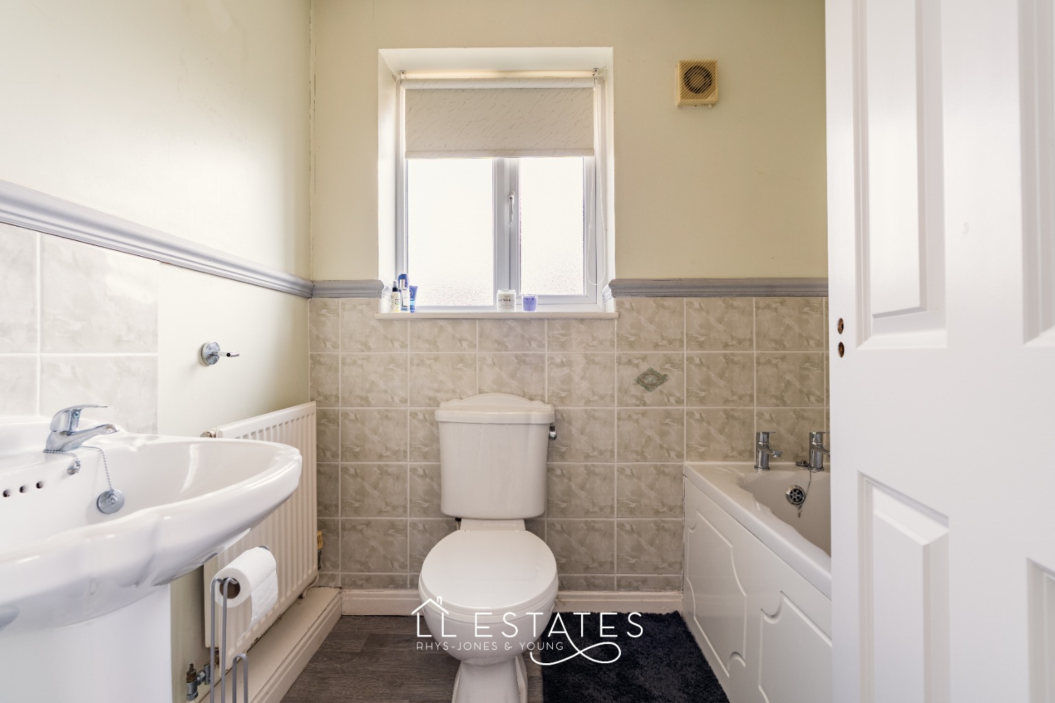 3 bed semi-detached house for sale in Walnut Crescent, Rhyl. LL18 4PQ  - Property Image 10