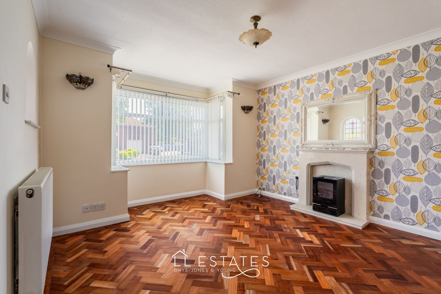 3 bed detached bungalow for sale in Russell Court, Rhyl, Denbighshire, LL18 3