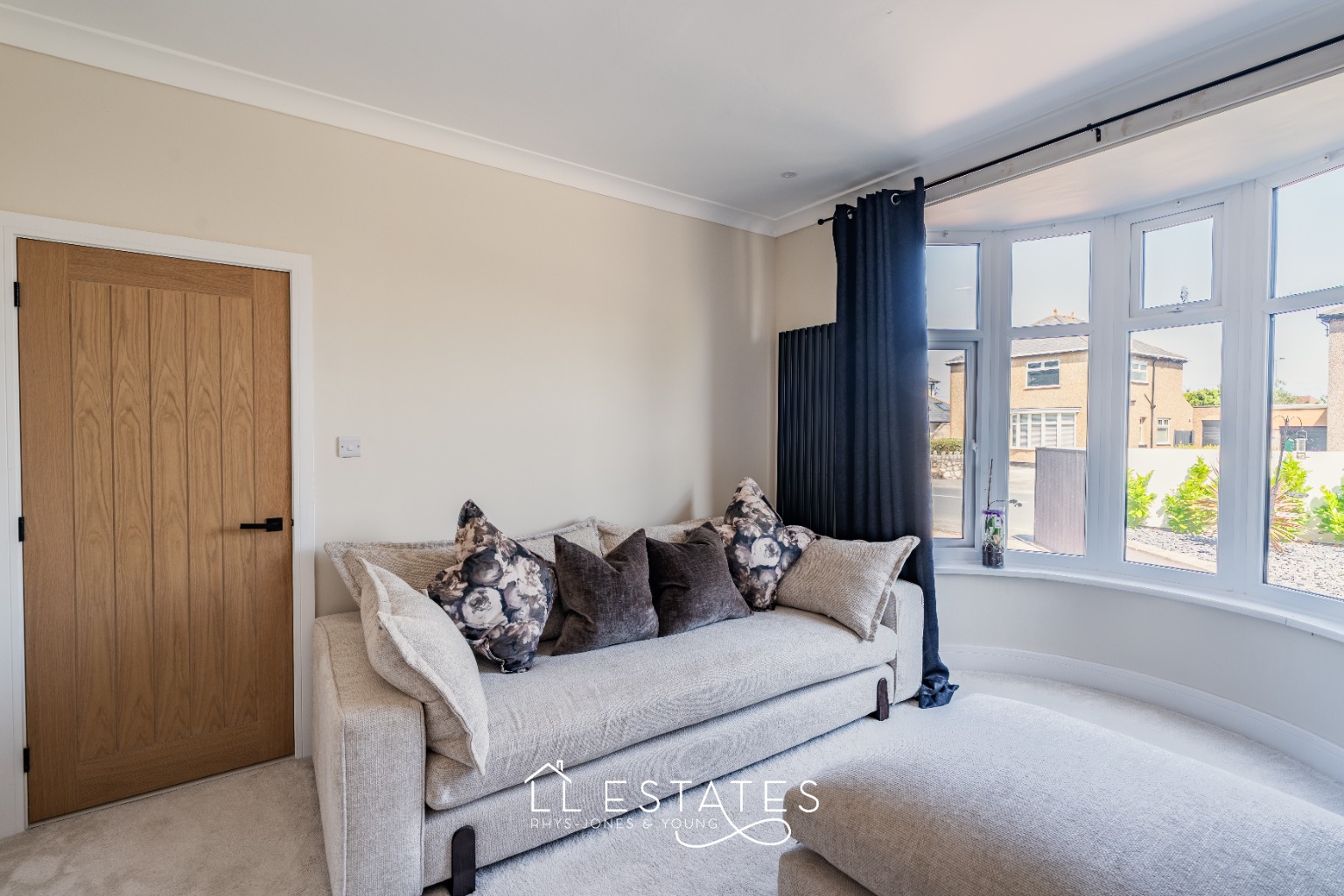 3 bed semi-detached house for sale in Rhyl, Denbighshire, LL18  - Property Image 3