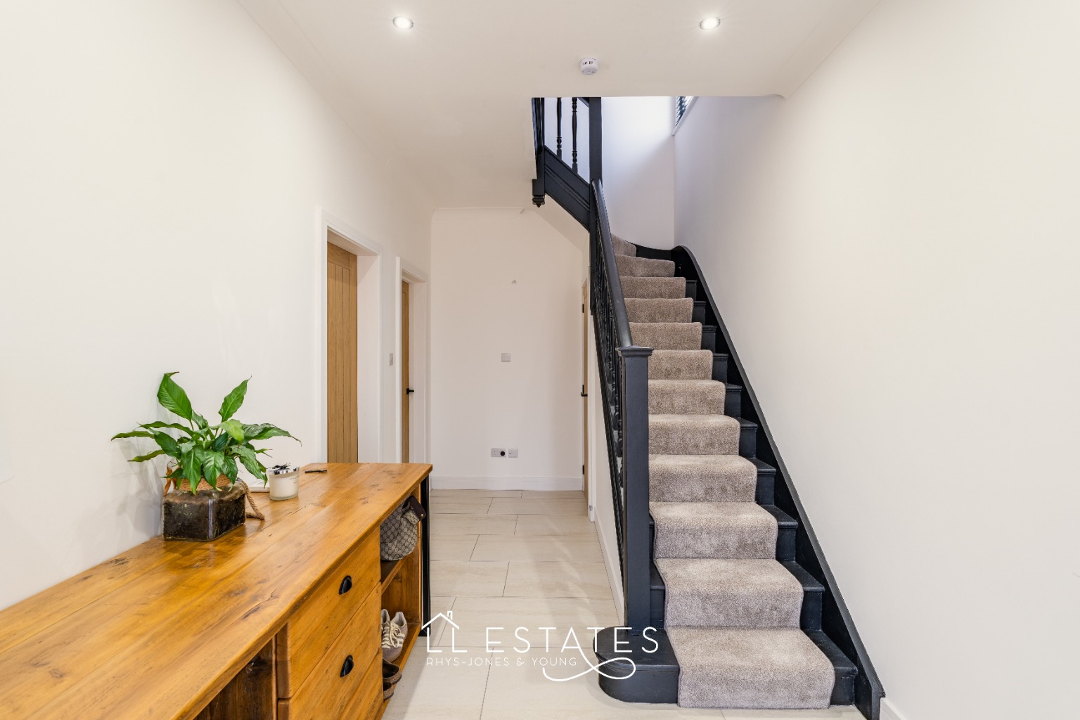 3 bed semi-detached house for sale in Rhyl, Denbighshire, LL18  - Property Image 7
