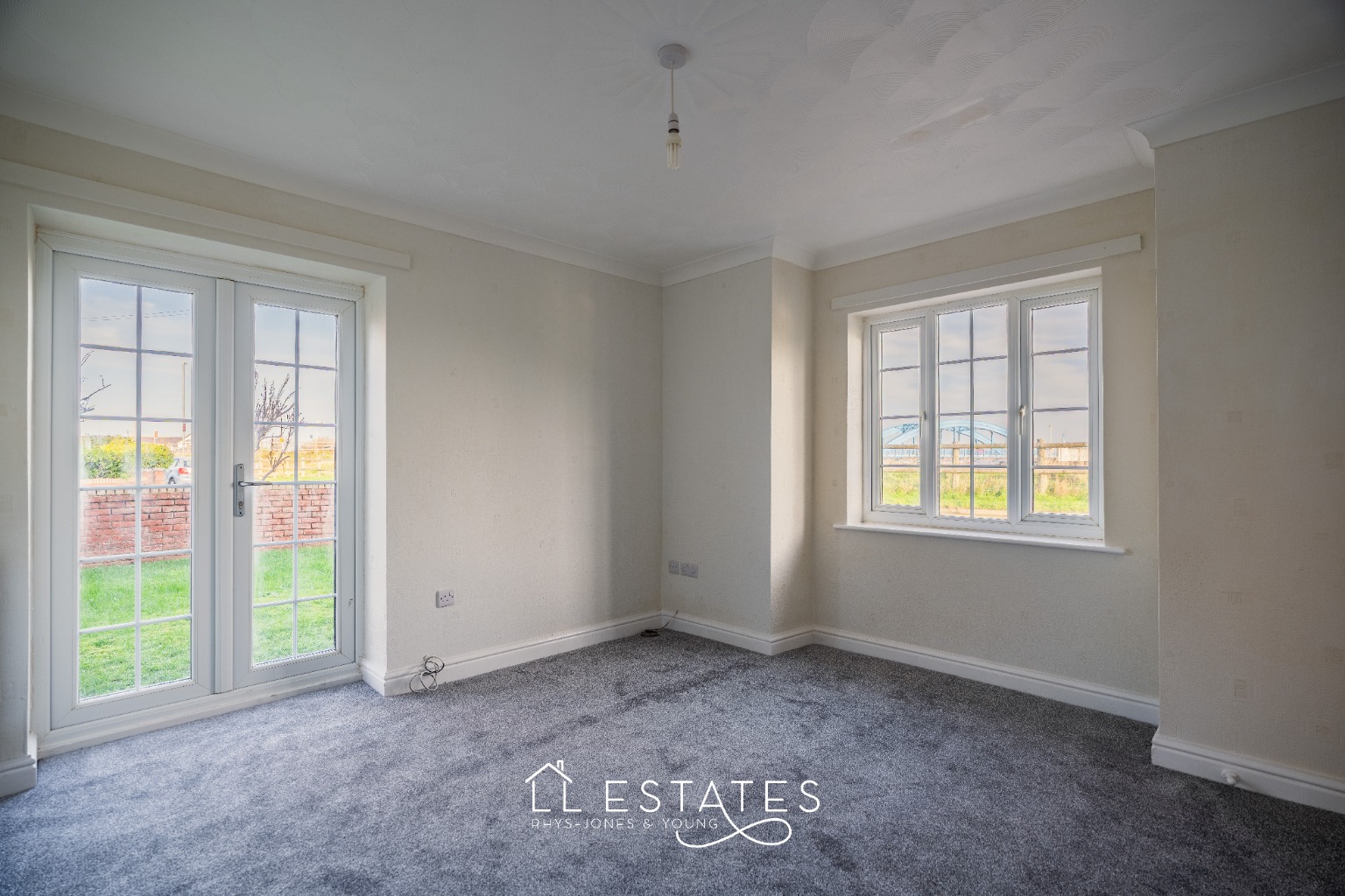 1 bed flat to rent in Riverside Court, 4 Old Foryd Road, Kinmel Bay, Rhyl, Conwy, LL18 2