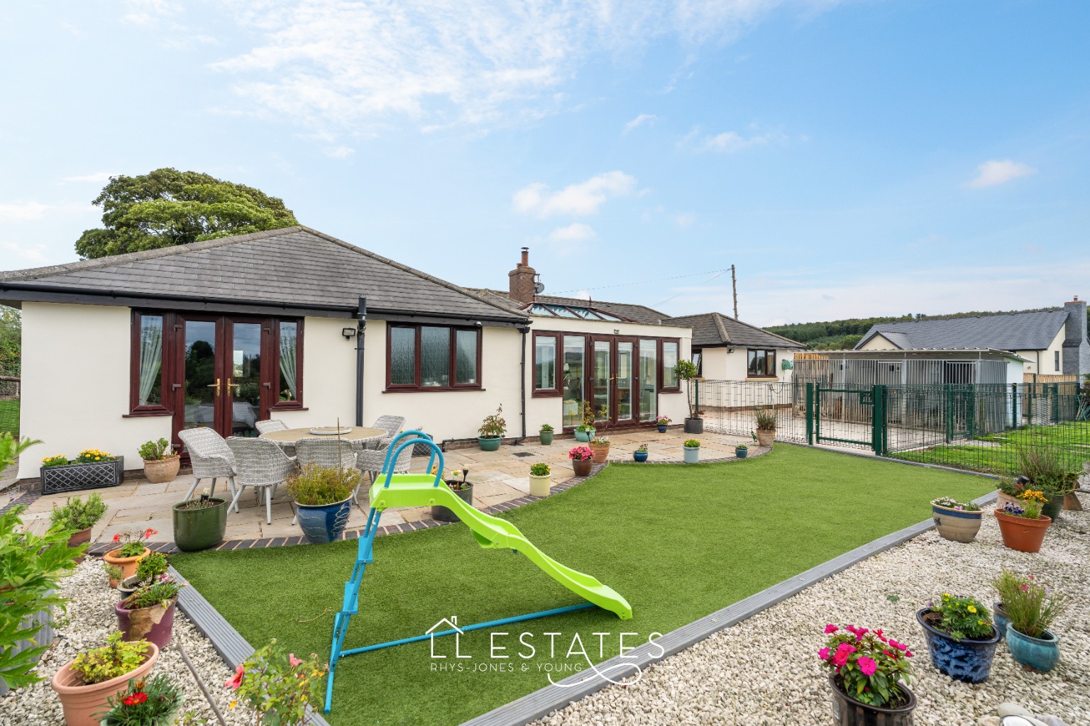 4 bed detached bungalow for sale in The Sycamores, Sarn, Holywell, Flintshire, CH8 9DE  - Property Image 24