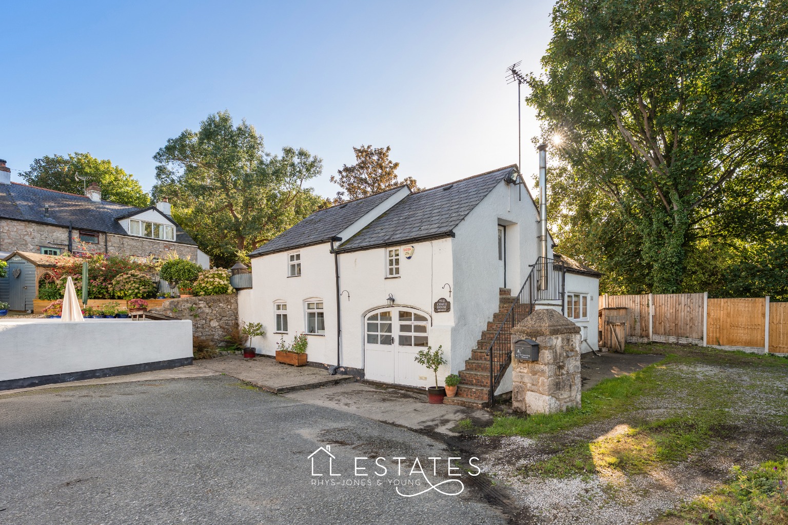3 bed cottage for sale in Brookdale Coach House, Cefn Y Gwrych, Prestatyn, Denbighshire, LL19 8LH  - Property Image 1